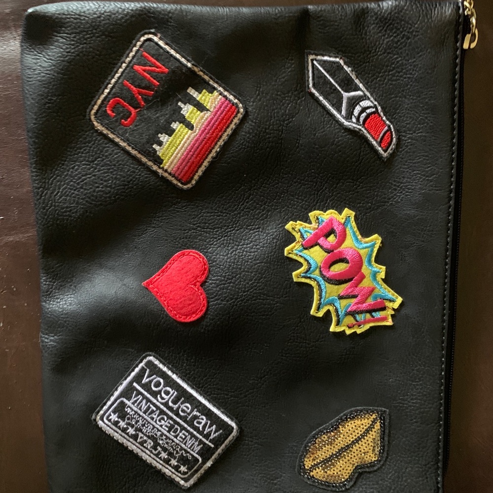 Purse:wristlets - Picture 4 of 5